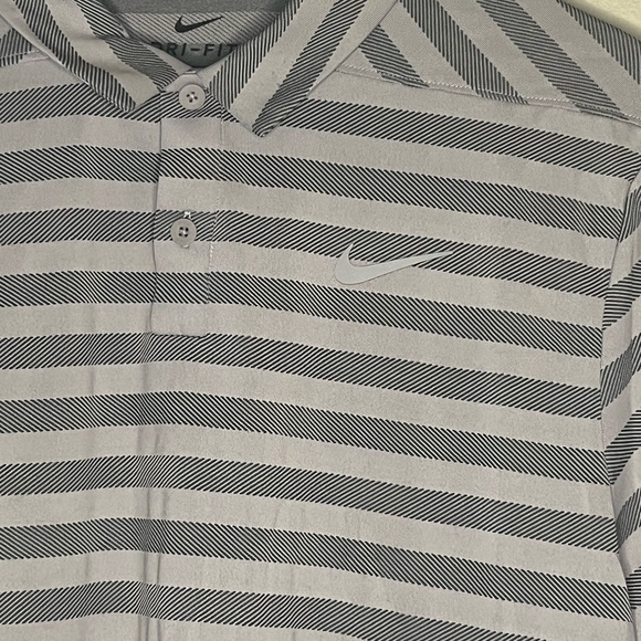Nike DriFit Golf Polo - Picture 2 of 2